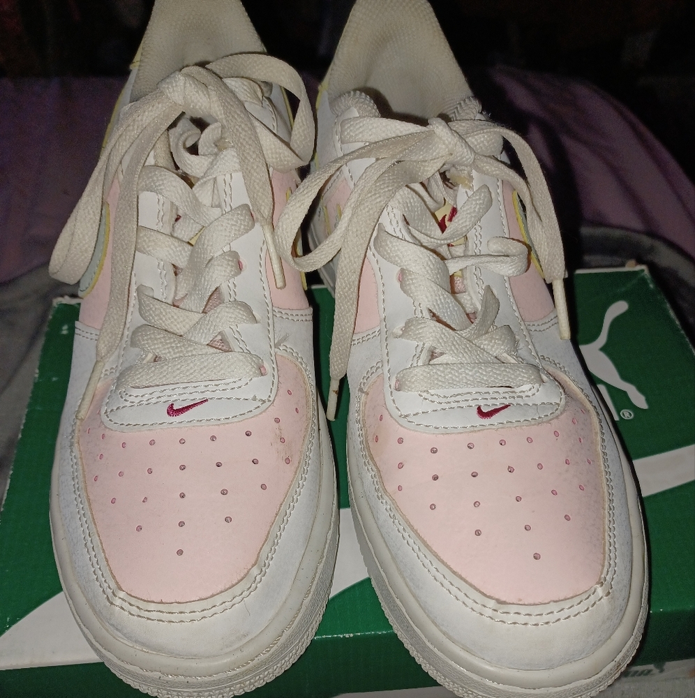 PINK,WHITE,SEAFOAM,YELLOW NIKE AF1